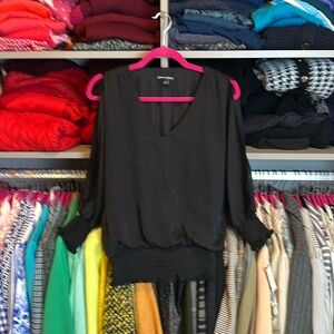 Sam & Jess black cut out 3/4 sleeve smocked waistband/cuffs v neck top S NWT